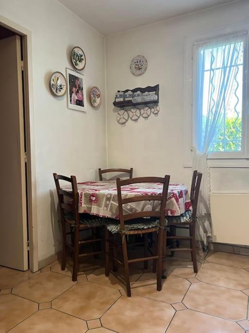 Maison Familiale Idealement Situee Avec Le Confort